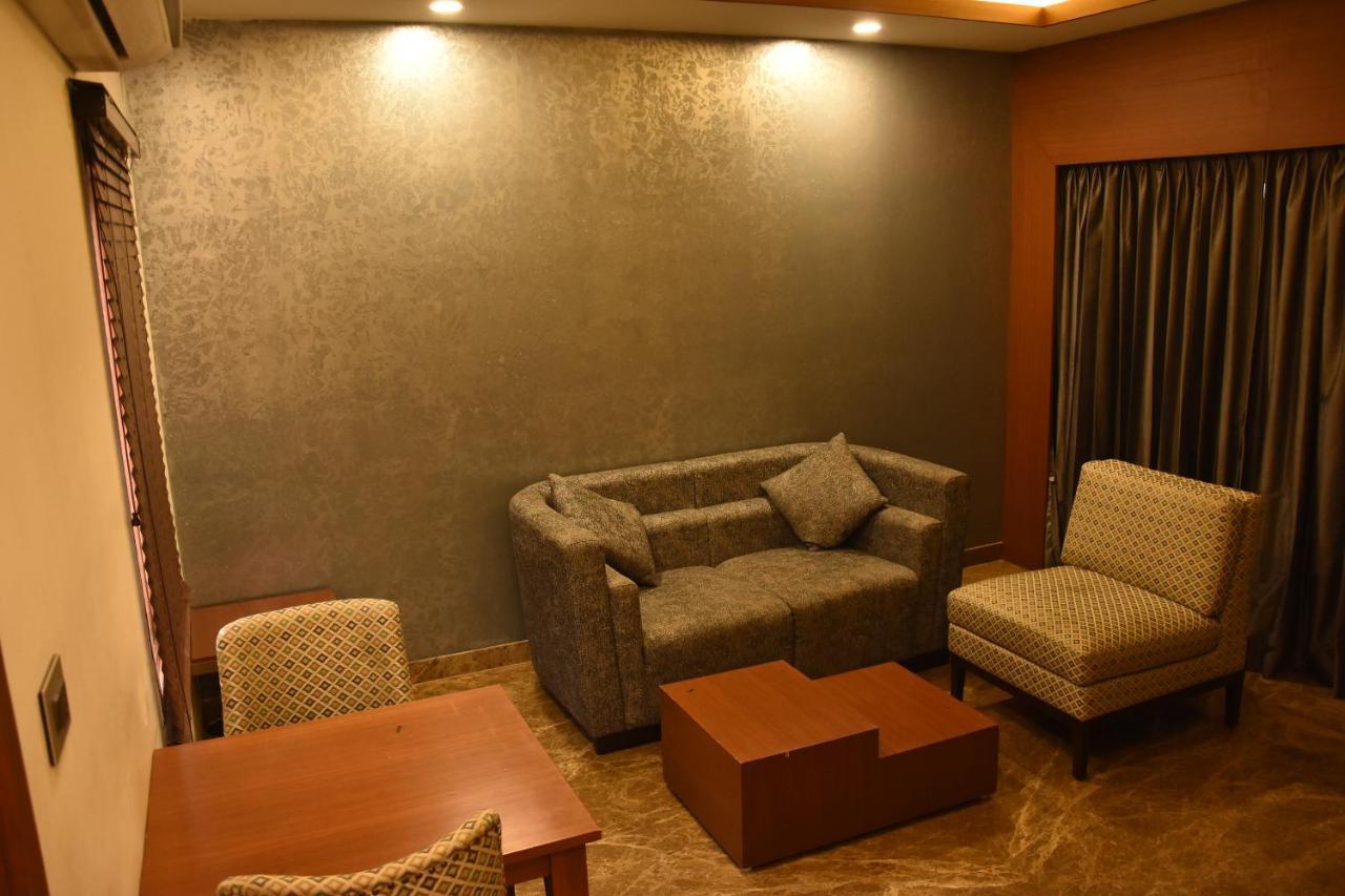 Poppys Vista Hotel Thirumurugan Poondi Buitenkant foto