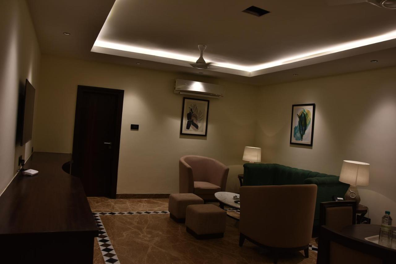 Poppys Vista Hotel Thirumurugan Poondi Buitenkant foto