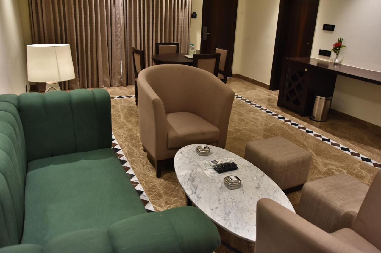 Poppys Vista Hotel Thirumurugan Poondi Buitenkant foto