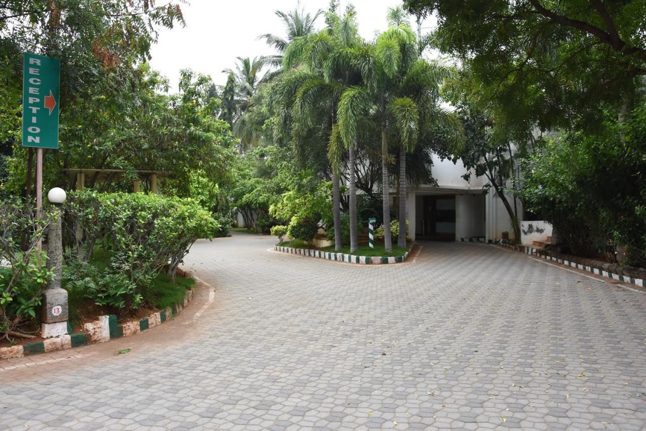 Poppys Vista Hotel Thirumurugan Poondi Buitenkant foto
