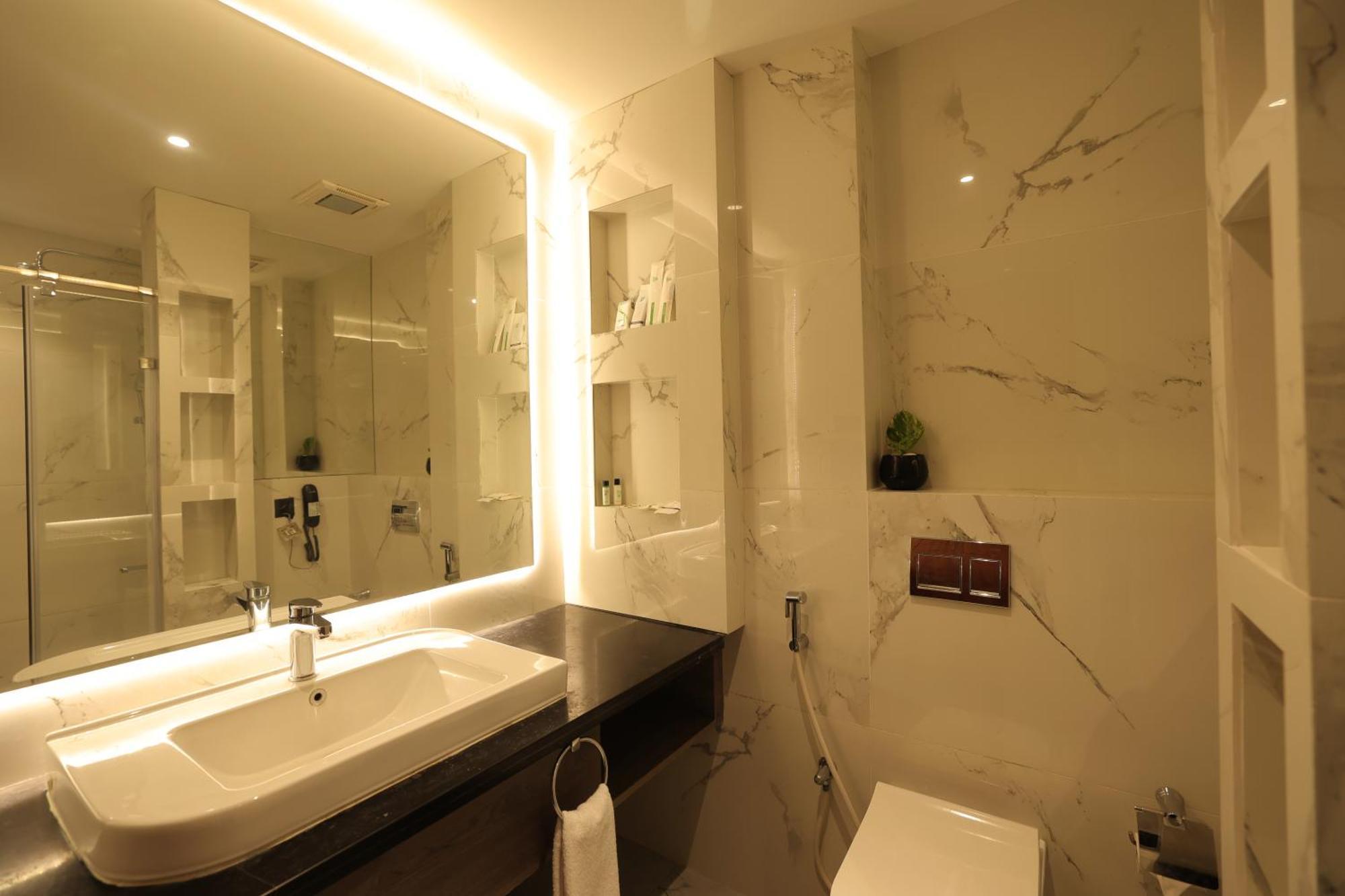 Poppys Vista Hotel Thirumurugan Poondi Buitenkant foto