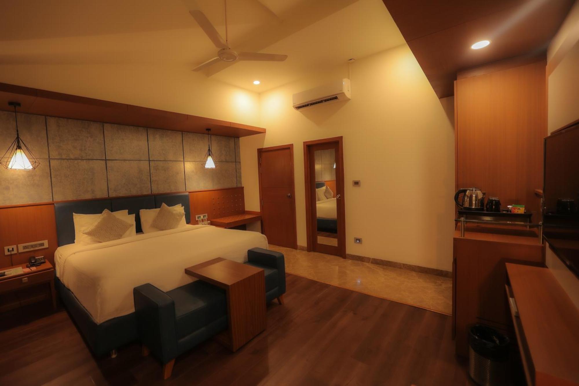 Poppys Vista Hotel Thirumurugan Poondi Buitenkant foto