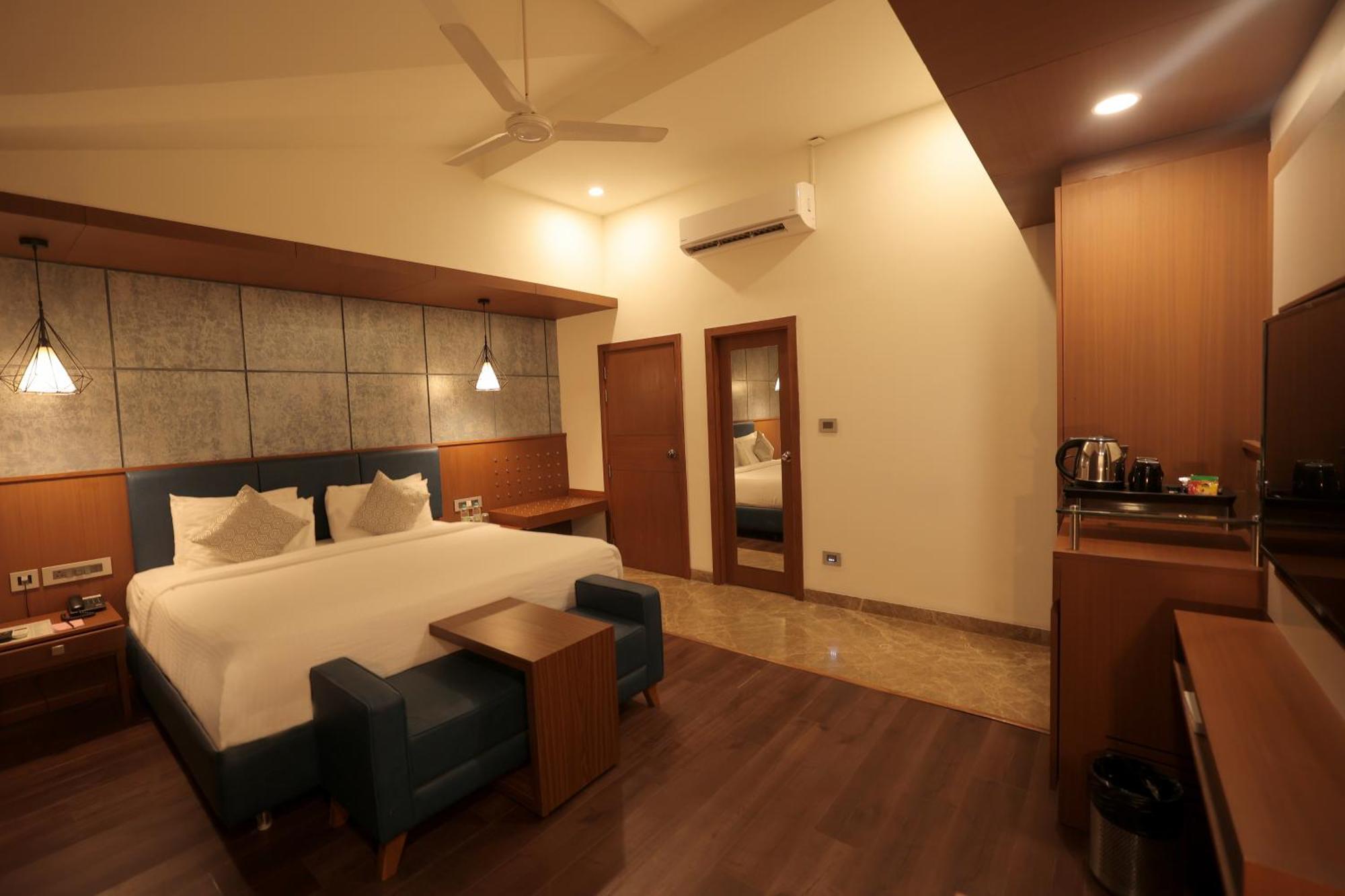 Poppys Vista Hotel Thirumurugan Poondi Buitenkant foto