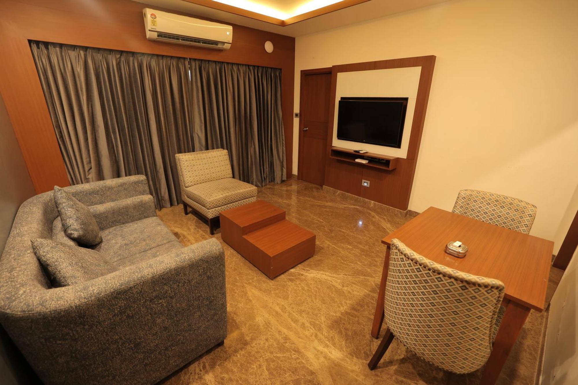 Poppys Vista Hotel Thirumurugan Poondi Buitenkant foto