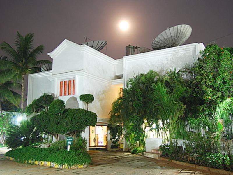 Poppys Vista Hotel Thirumurugan Poondi Buitenkant foto